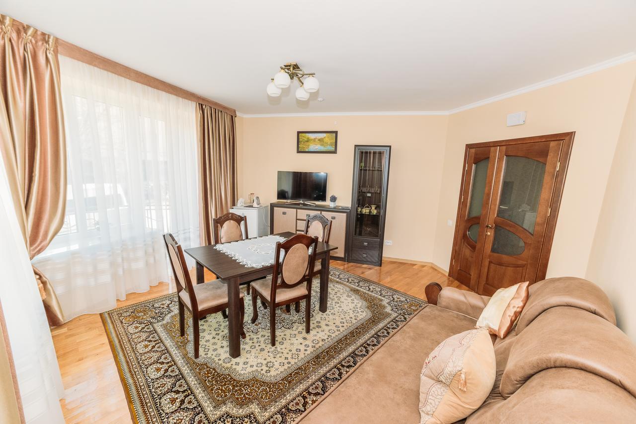 Apartments Sonce Truskavets Ngoại thất bức ảnh